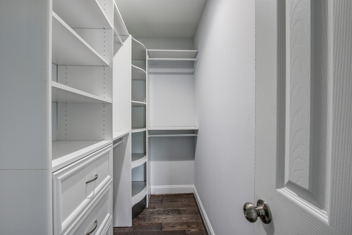 Walk in Closet